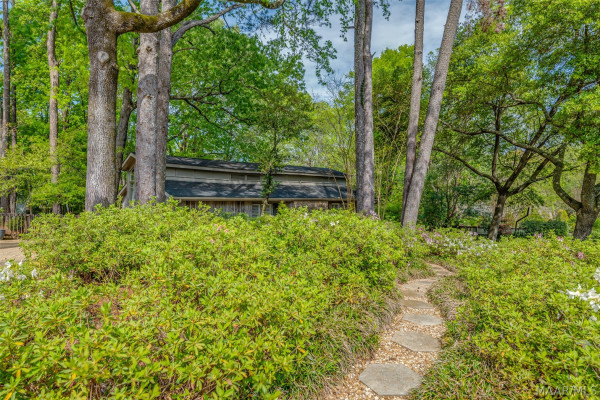 1706 Vaughn Lane