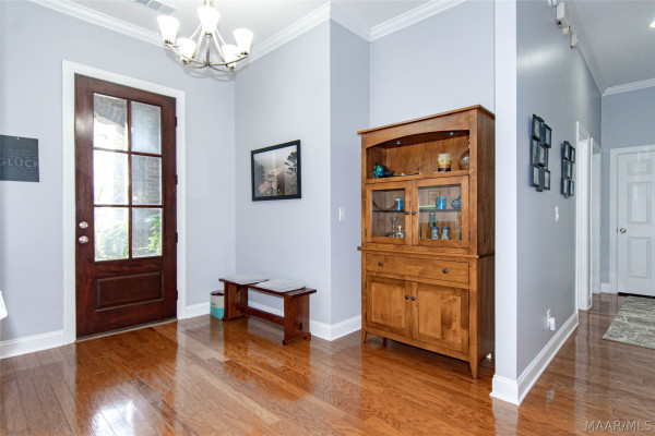 8700 VINTAGE Way