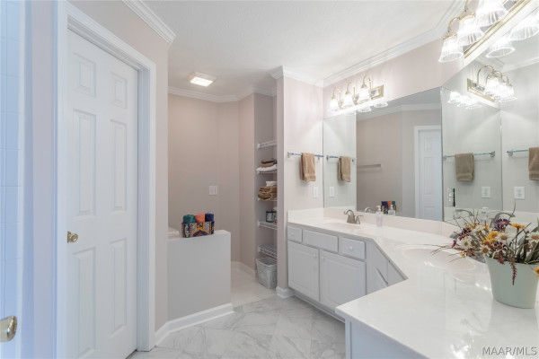 7573 Pinnacle Point