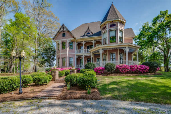 124 Glynlakes Drive
