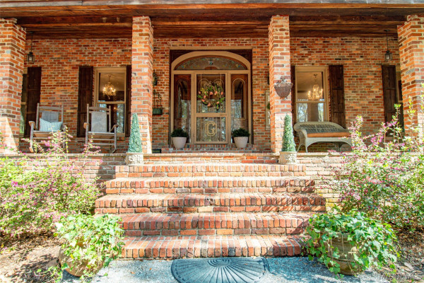 393 Harrogate Springs Road