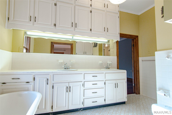 393 Harrogate Springs Road