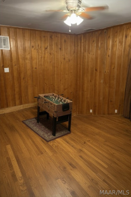 2748 CRESTVIEW Avenue