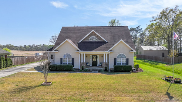 315 Curlee Way