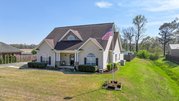 315 Curlee Way