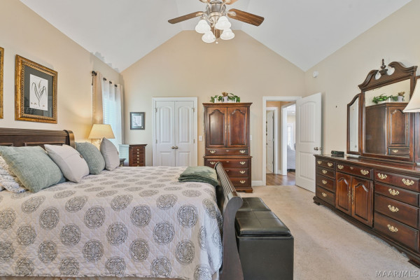 315 Curlee Way