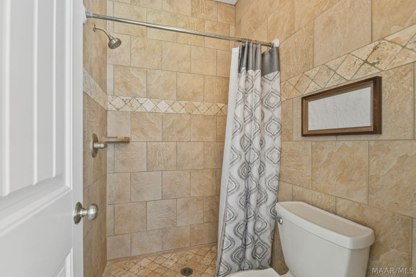 315 Curlee Way