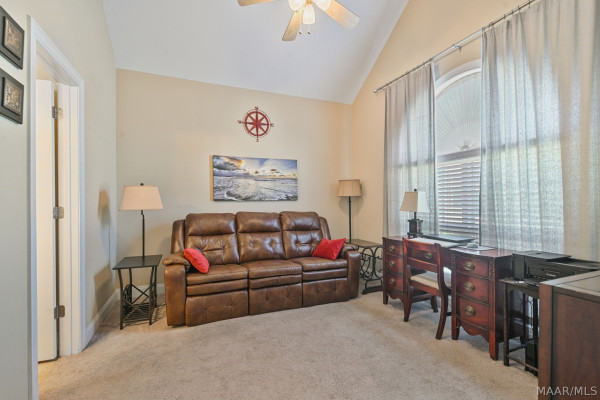 315 Curlee Way