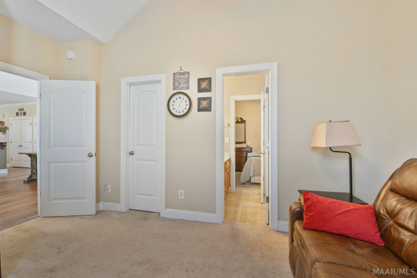315 Curlee Way
