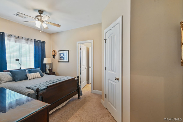 315 Curlee Way
