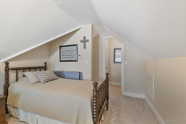 315 Curlee Way