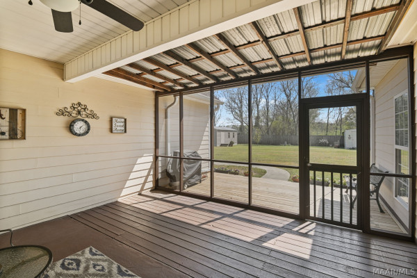 315 Curlee Way