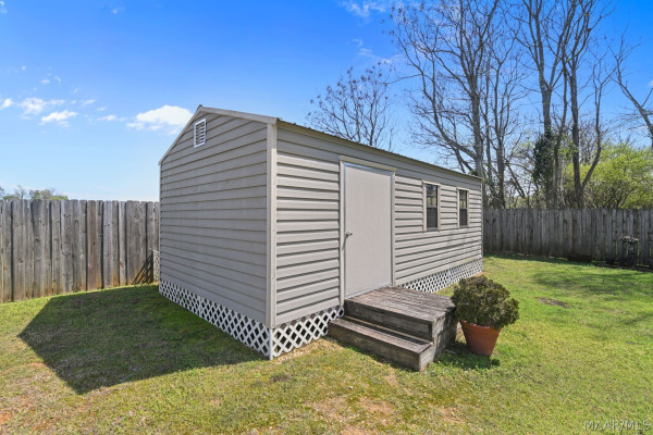 315 Curlee Way