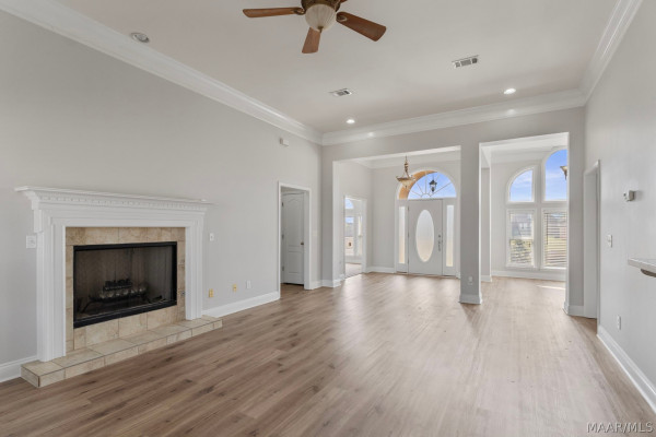 2014 Vonica Rose Street