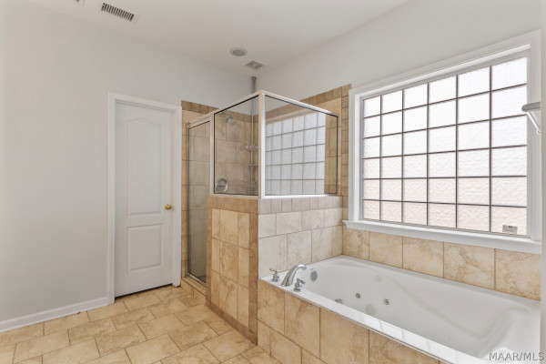 2014 Vonica Rose Street