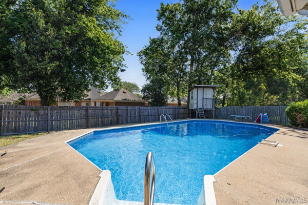 8823 Oak Meadow Court