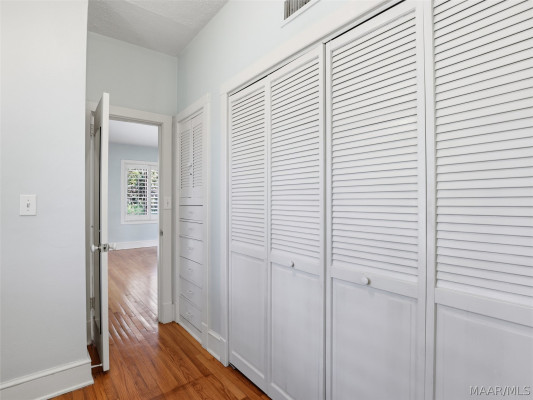 1252 Augusta Avenue