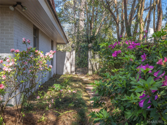 1252 Augusta Avenue