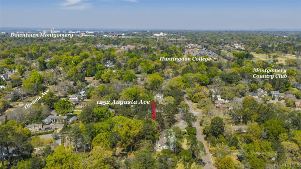 1252 Augusta Avenue