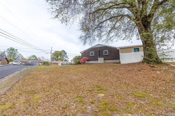 117 White Oak Court
