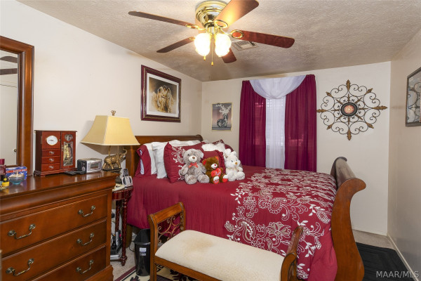 117 White Oak Court