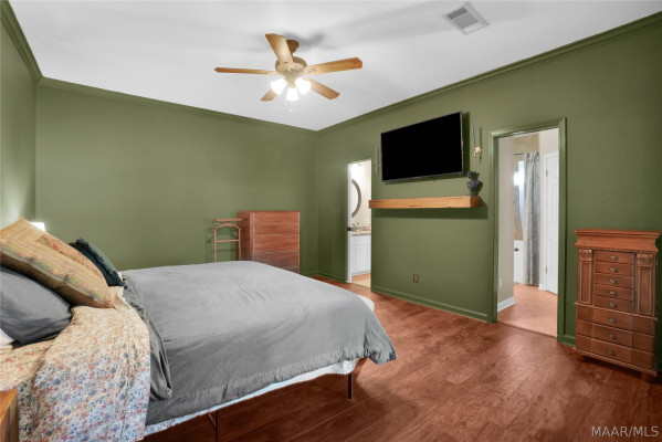 8211 Greyfield Drive
