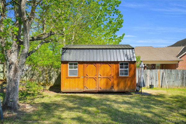 8211 Greyfield Drive