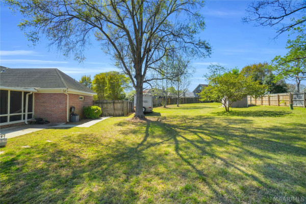 8211 Greyfield Drive