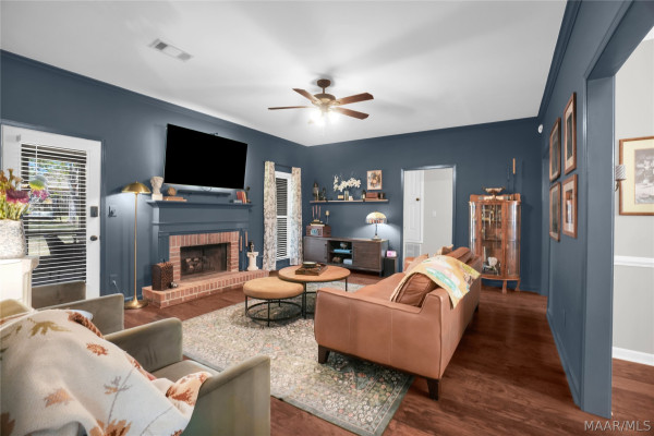 8211 Greyfield Drive