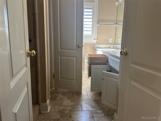 8367 Longneedle Drive