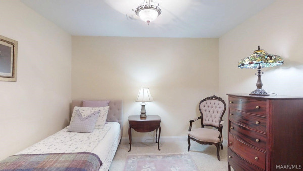 9249 Bridge Pointe .