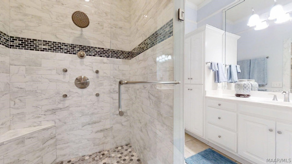 9249 Bridge Pointe .