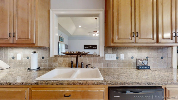 9249 Bridge Pointe .