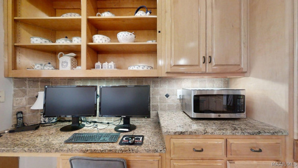 9249 Bridge Pointe .