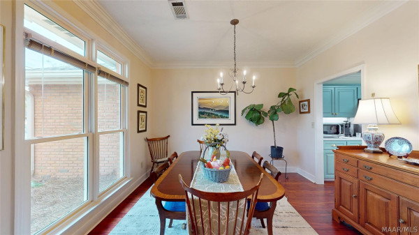 223 LAKESHORE Drive