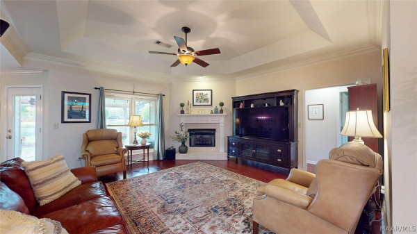223 LAKESHORE Drive