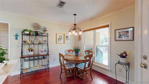 223 LAKESHORE Drive