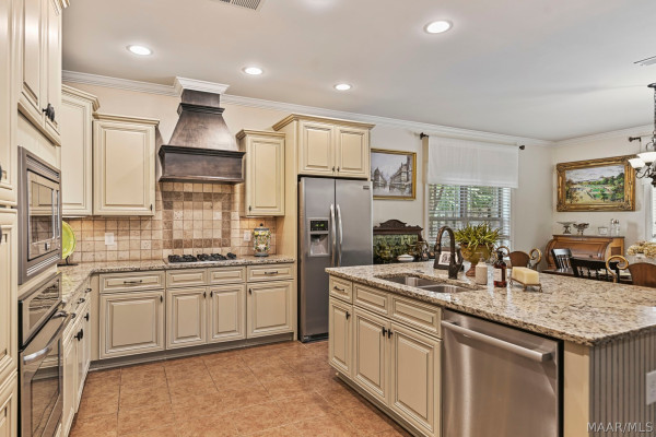 80 E Hunter Hill Loop