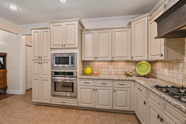 80 E Hunter Hill Loop