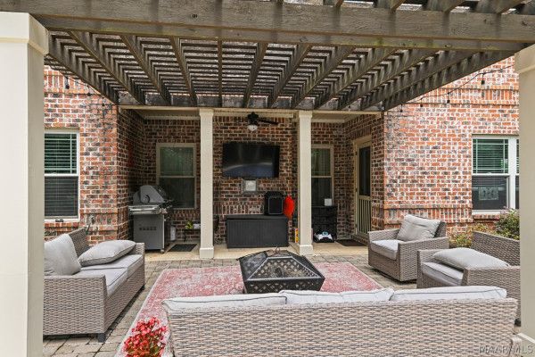 80 E Hunter Hill Loop