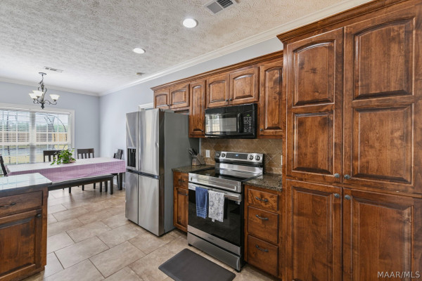 171 Curlee Way