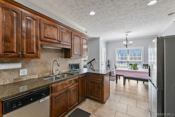 171 Curlee Way