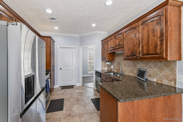 171 Curlee Way