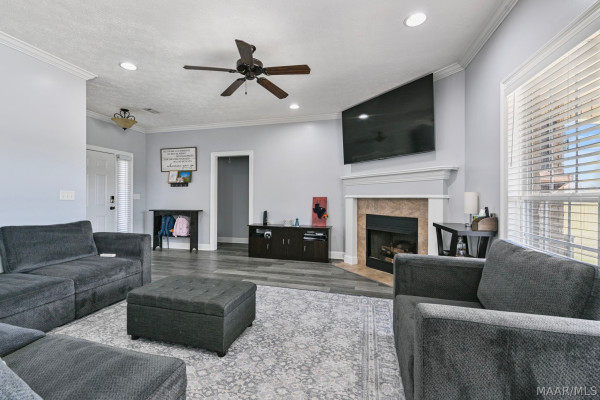 171 Curlee Way
