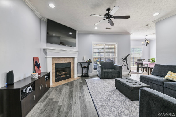 171 Curlee Way
