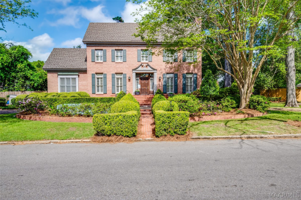 1029 Magnolia Curve