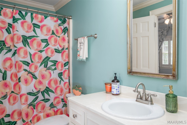 1029 Magnolia Curve