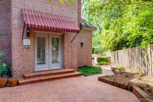 1029 Magnolia Curve