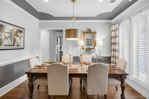 9512 Crescent Lodge Drive