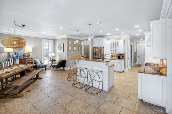 9512 Crescent Lodge Drive